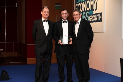 Siemens scoops top industry award: siemens-aoa-award-2012.jpg