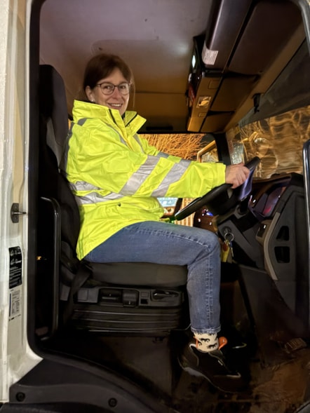 Council Leader, Cllr Kathleen Robertson in gritter