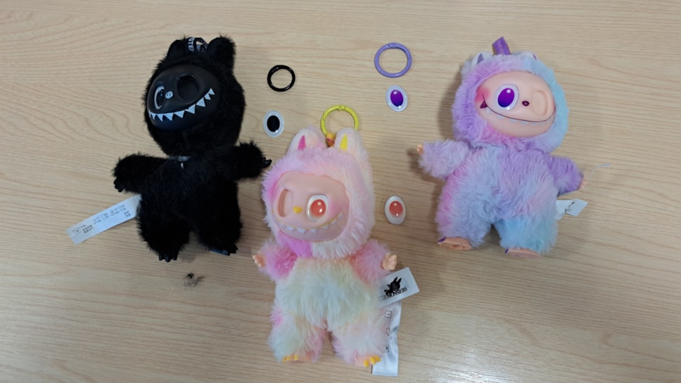 Labubus dolls