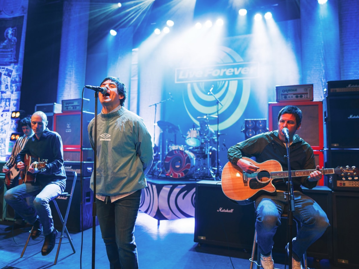 Live Forever - with a tribute to Oasis5