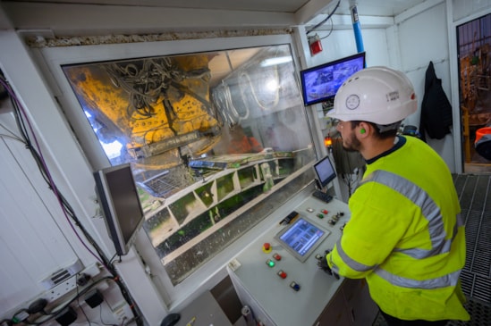 HS2 tunnel segment casting complete at PACADAR UK Isle of Grain factory: Production of one of the final segments cast for HS2 London Tunnels at the PACADAR factory on the Isle of Grain in Kent. PACADAR are manufacturing the London Tunnel segments as a sub-contractor for our London tunnels contractor Skanska Costain Strabag (SCS) joint venture.