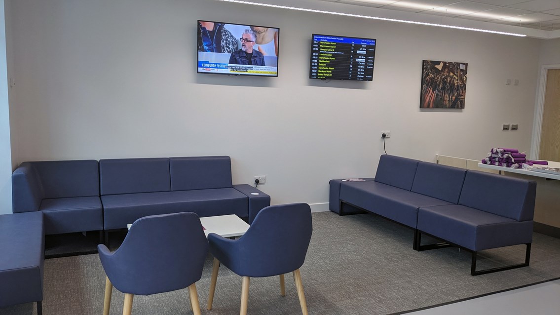 Seating of different levels in Manchester Piccadilly Assisted Travel Lounge
