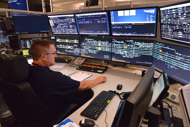 Northern City Line closed on Sunday 19 June for more testing of digital signalling: New signalling to give passengers better journeys on Great Northern’s route to City of London