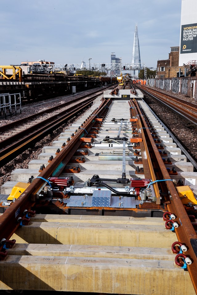 Railwork024: An S&C unit on the tracks near London Bridge