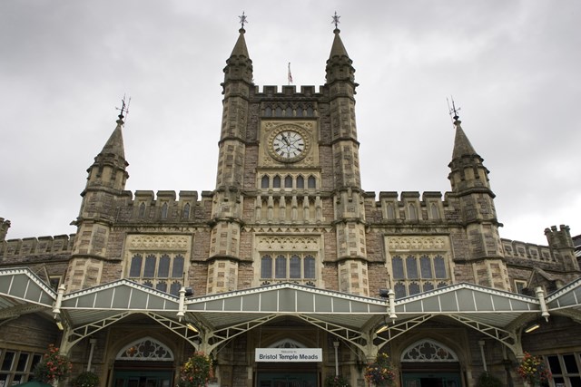 Cyclists urged to move their bikes from platforms at Bristol Temple Meads ahead of station improvements: Bristol Temple Meads
