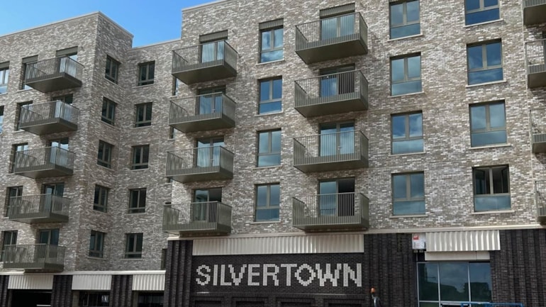 Silvertown welcomes first residents to London’s low-carbon neighbourhood