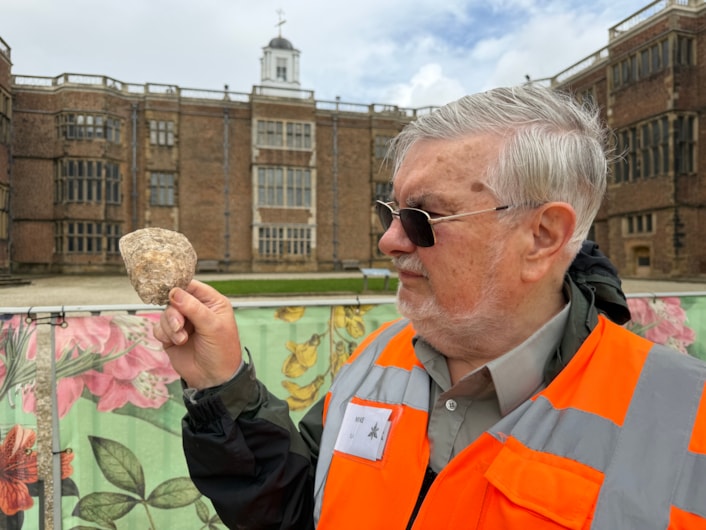 Temple Newsam dig: Further finds made during the course of the dig included a lost road or carriageway to the north of Temple Newsam House, an arrowhead which may be up to 5,000 years old, the remains of a 16th century fruit bowl, window glass from the 1700s, animal bones and oyster shells from the house’s former kitchens (held here by group member Mike Turpin) as well as objects from the V Festival concert held on the estate in the 1990s.