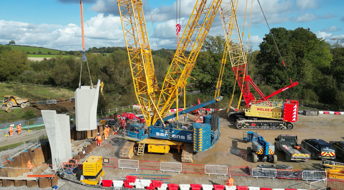 Work begins on HS2’s half-kilometre long Edgcote viaduct: Crane lifting a pier into position at Edgcote viaduct Oct 2024