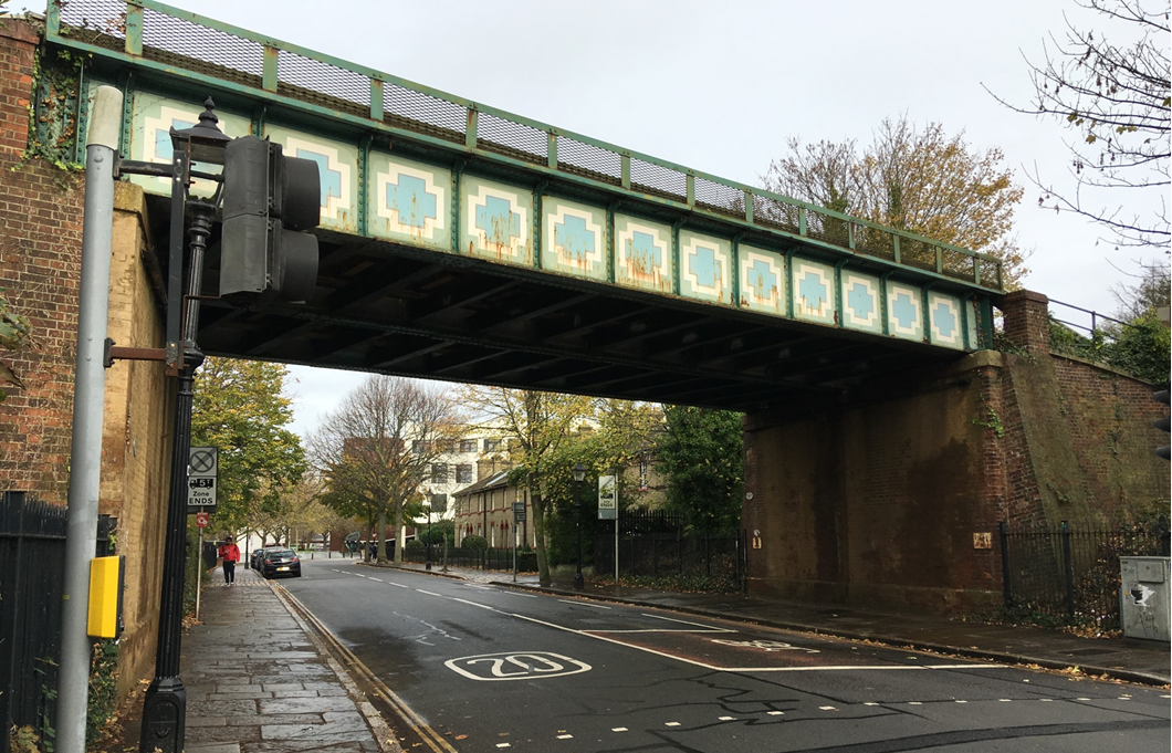 Passengers and motorists reminded to plan ahead as £2.7 million new railway bridge in Portsmouth to be installed next week: Burnaby Road bridge