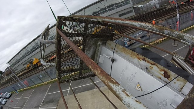 East Kent resignalling - an old signal is removed