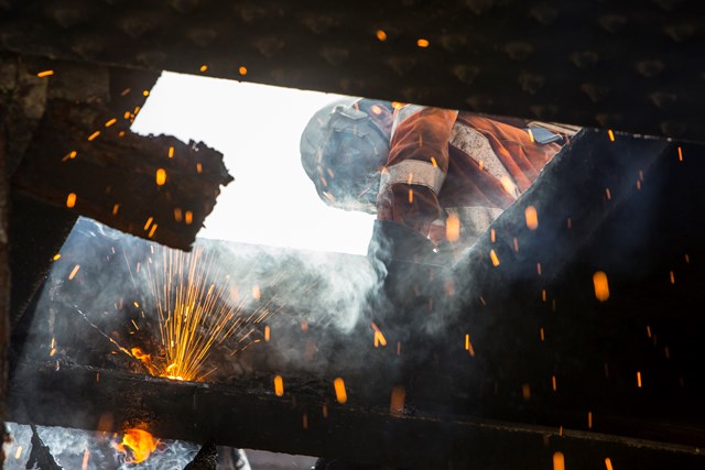 Bermondsey Dive Under Demolition: Flame cutting continues on a steel girder bridge at Bermondsey. Contractor Armac is working for Network Rail at the site of the Bermondsey Dive Under, part of the Thameslink Programme