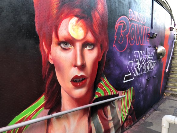 Waterloo to host silent disco as community celebrates forgotten David Bowie milestone: Bowie mural