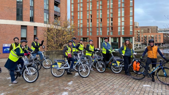 City’s sustainable travel efforts celebrated by hosting major national convention: Modeshift Convention attendees on Leeds City Bike led ride around the city 2-2