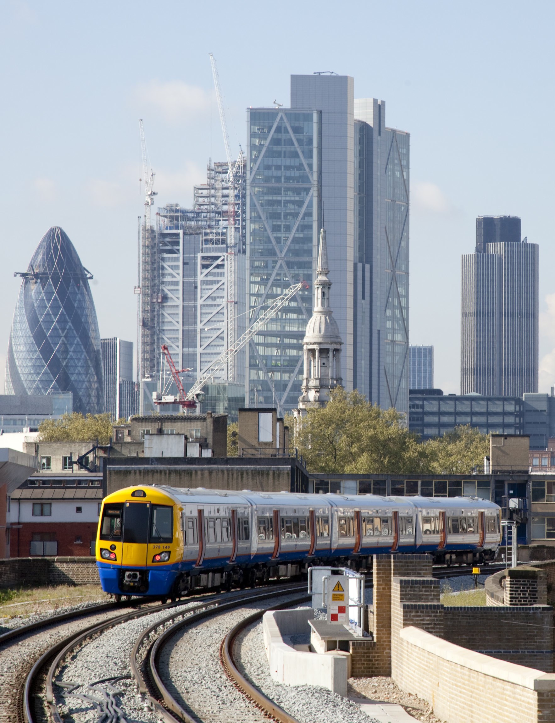 RAIL TIMETABLE BOOST FOR SUSSEX AND EAST SURREY SPECTATORS AT