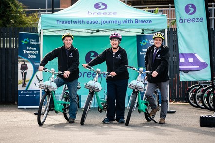 (L-R) Cllr Eamon Keogh, Cllr Lynne Stagg, Cllr Phil Jordan at the launch of Beryl Bikes by Breeze