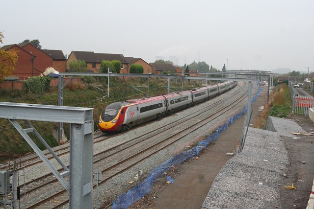 Trent Valley 4 Tracking - new track at Armitage: The new stretch of track at Armitage with Handsacre in use on 15 October 2007.