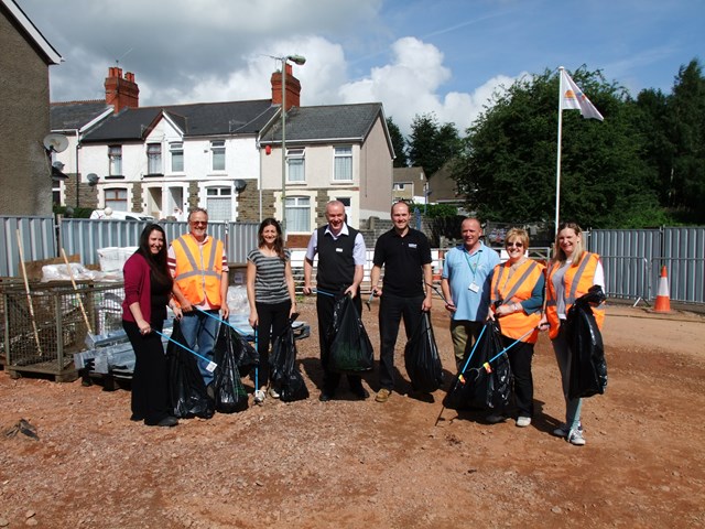 Rail clean-up team gets Energlyn tidy: Litter-picking at Energlyn