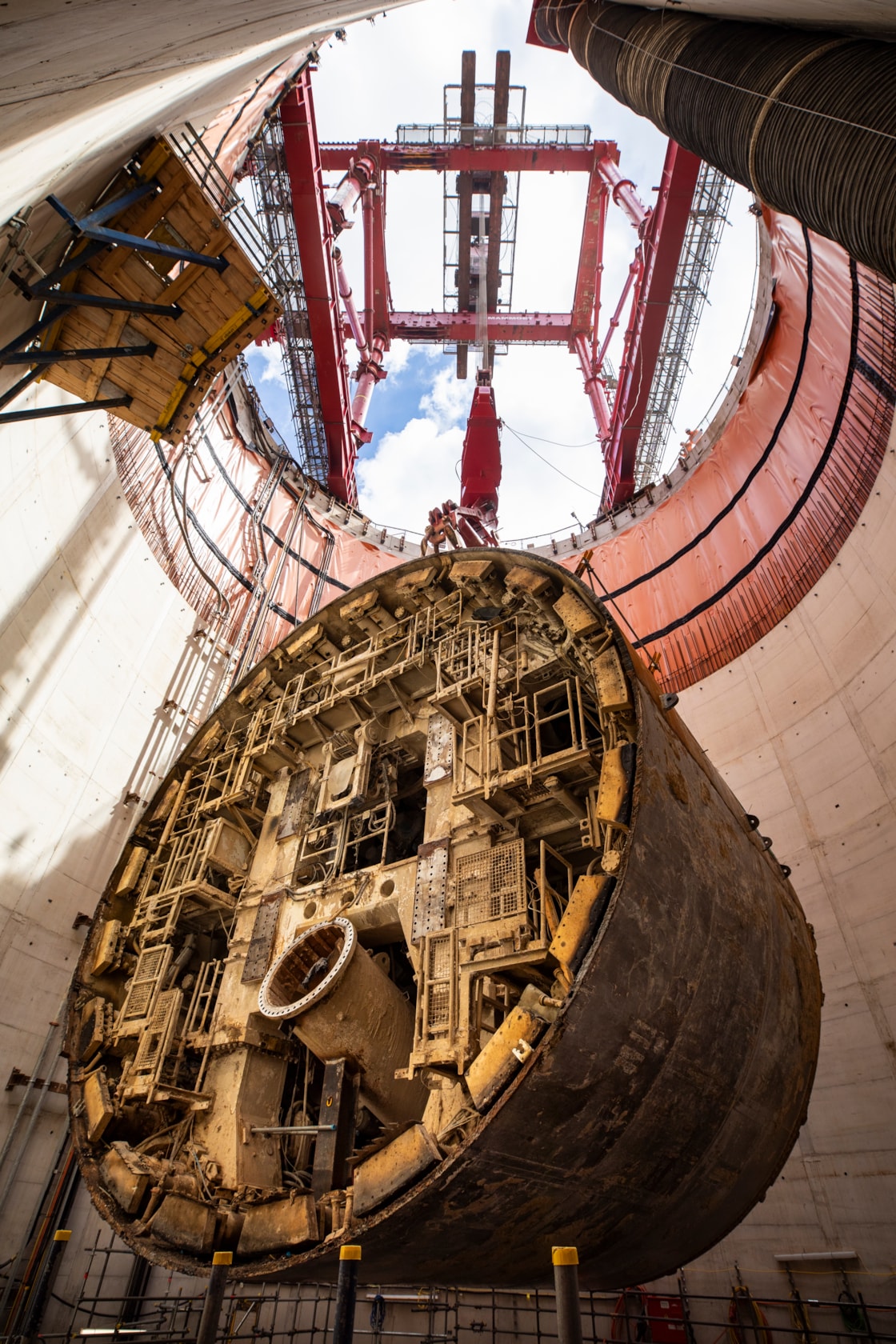 TBM Caroline lifted out of vent shaft at Green Park Way, Greenford - May 2025-3