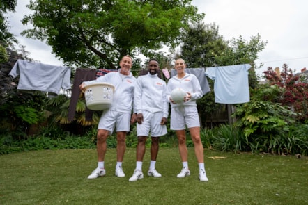 Ray Parlour, Jermain Defoe and Toni Duggan with a washing basket, a football as part of the Watch and Wash campaign to help people save on their electricity bill.