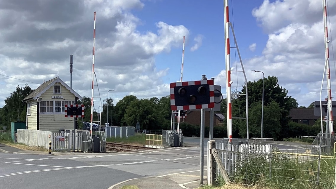 Reminder: Crucial upgrades this week to modernise Lincolnshire level crossings: Brigg level crossing, Network Rail