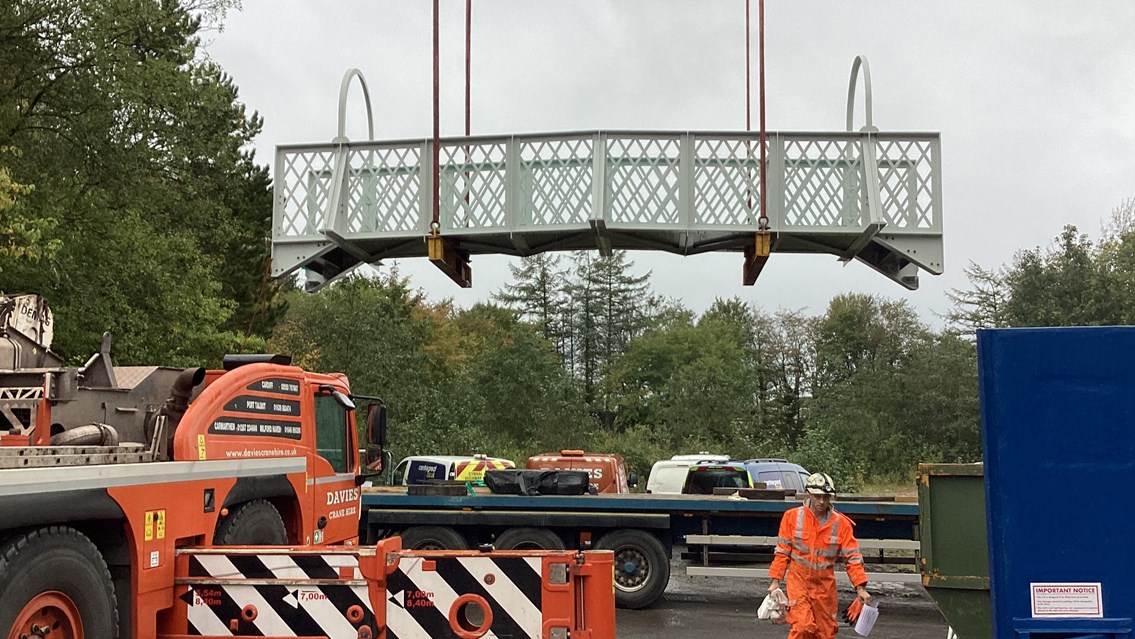 Lift of new bridge deck