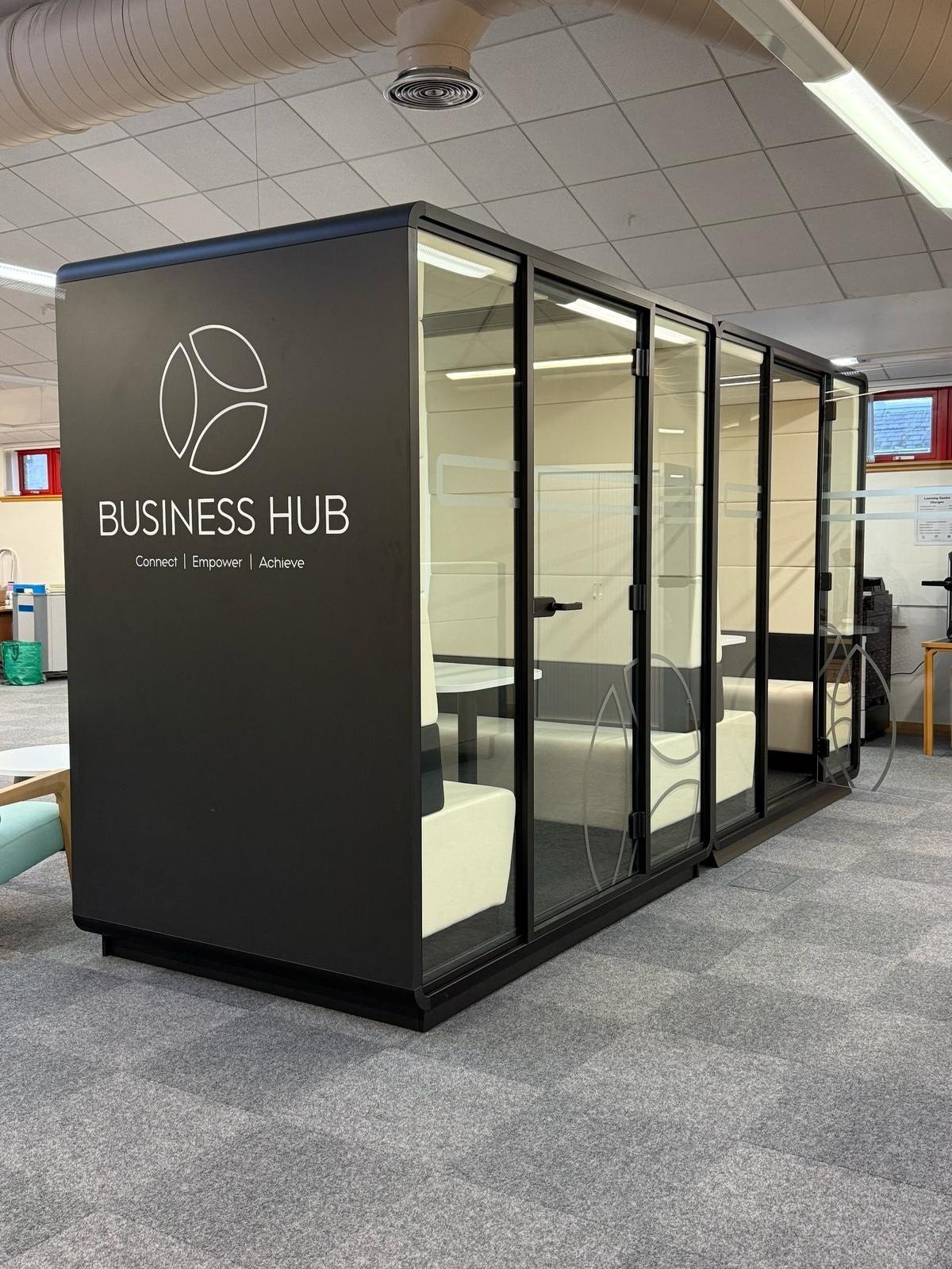 Business Hub at Elgin Library - work pod