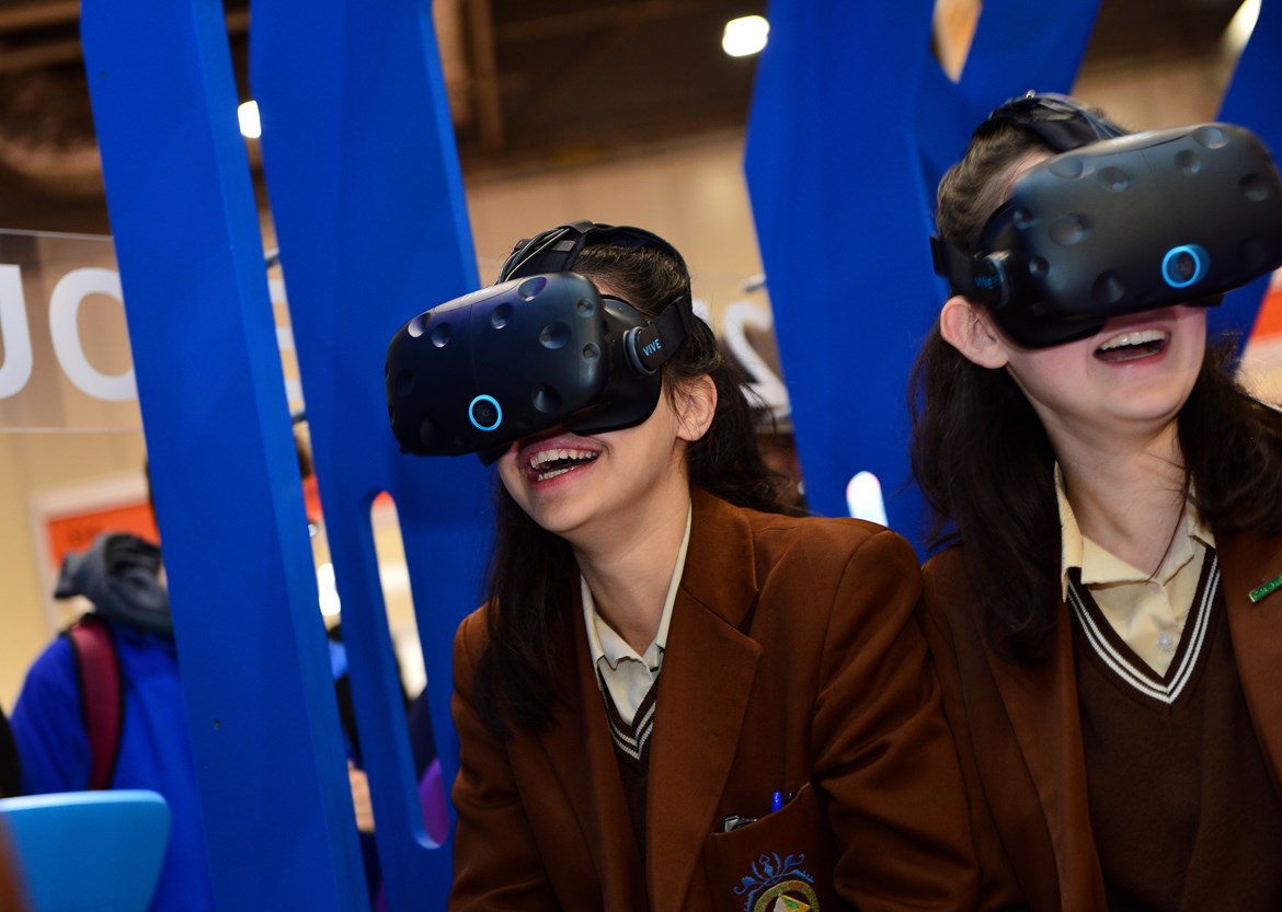 HS2 work experience goes virtual so young people don’t miss out: HS2 at Skills London January 2019