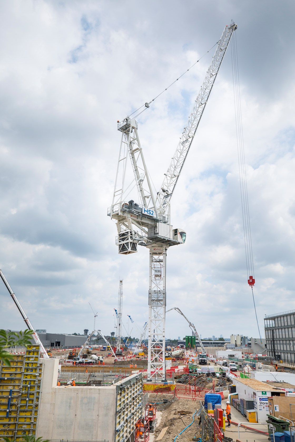 Construction progress at Old Oak Common Station, July 2022-5