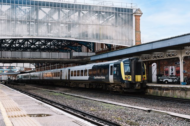 Class-444 Train Platform  18