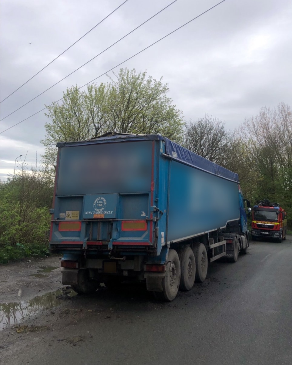 HGV which collided with overhead lines: HGV which collided with overhead lines