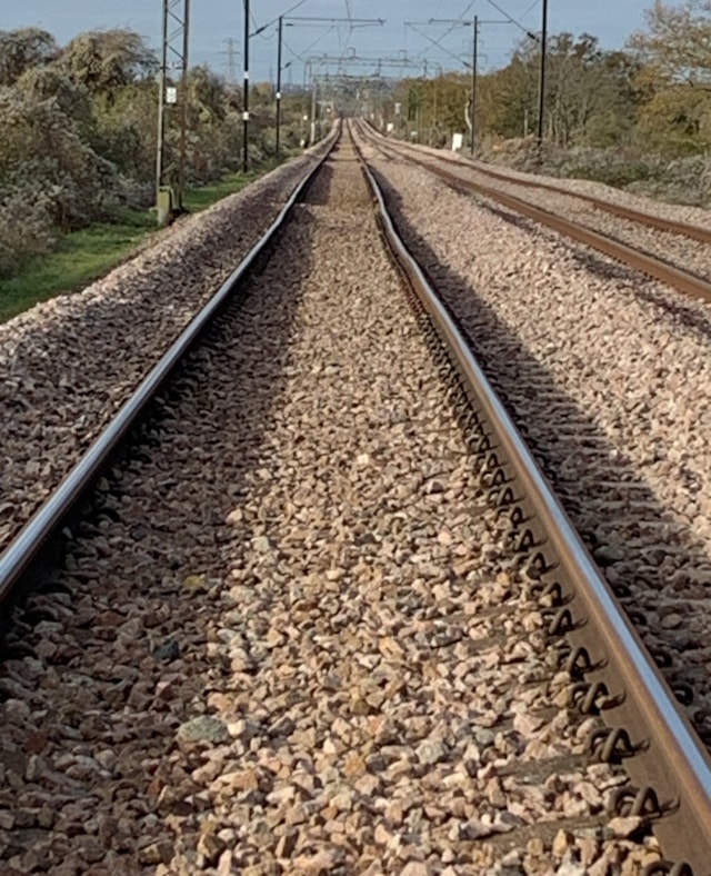 Uneven track on the c2c route caused by dried-out soil 2 – measures are in place to keep services running safely and smoothly