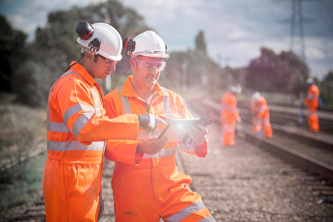 Track workers and engineers with iPad: Digital railway - engineering
