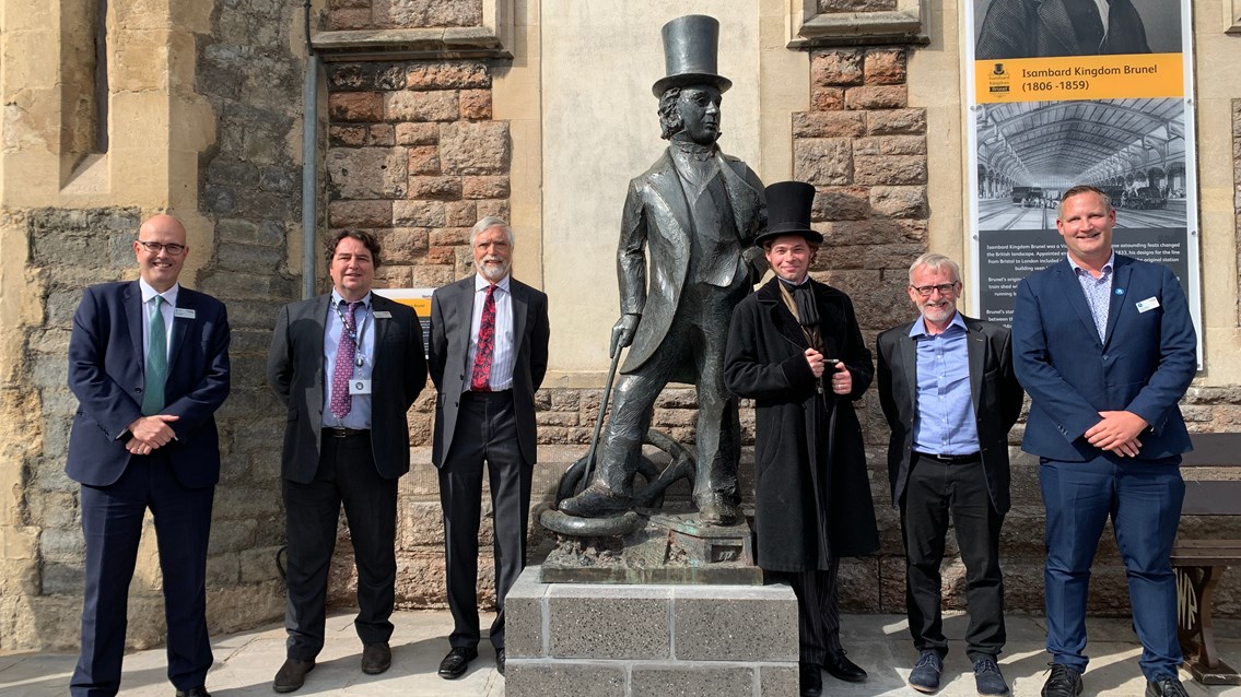 Brunel returns to Bristol Temple Meads: Brunel statue unveiling group shot web