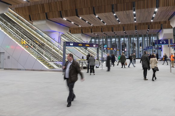 Record investment in improving the railway at the heart of Network Rail’s year: London Bridge concourse-7