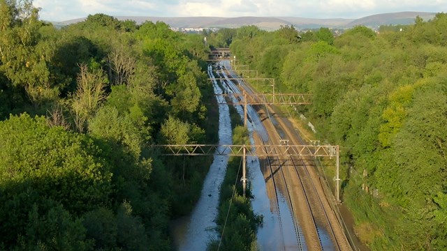 Drone footage released of railway tracks flooded by burst water main: Flooding on the railway near Audenshaw reservoir(1)