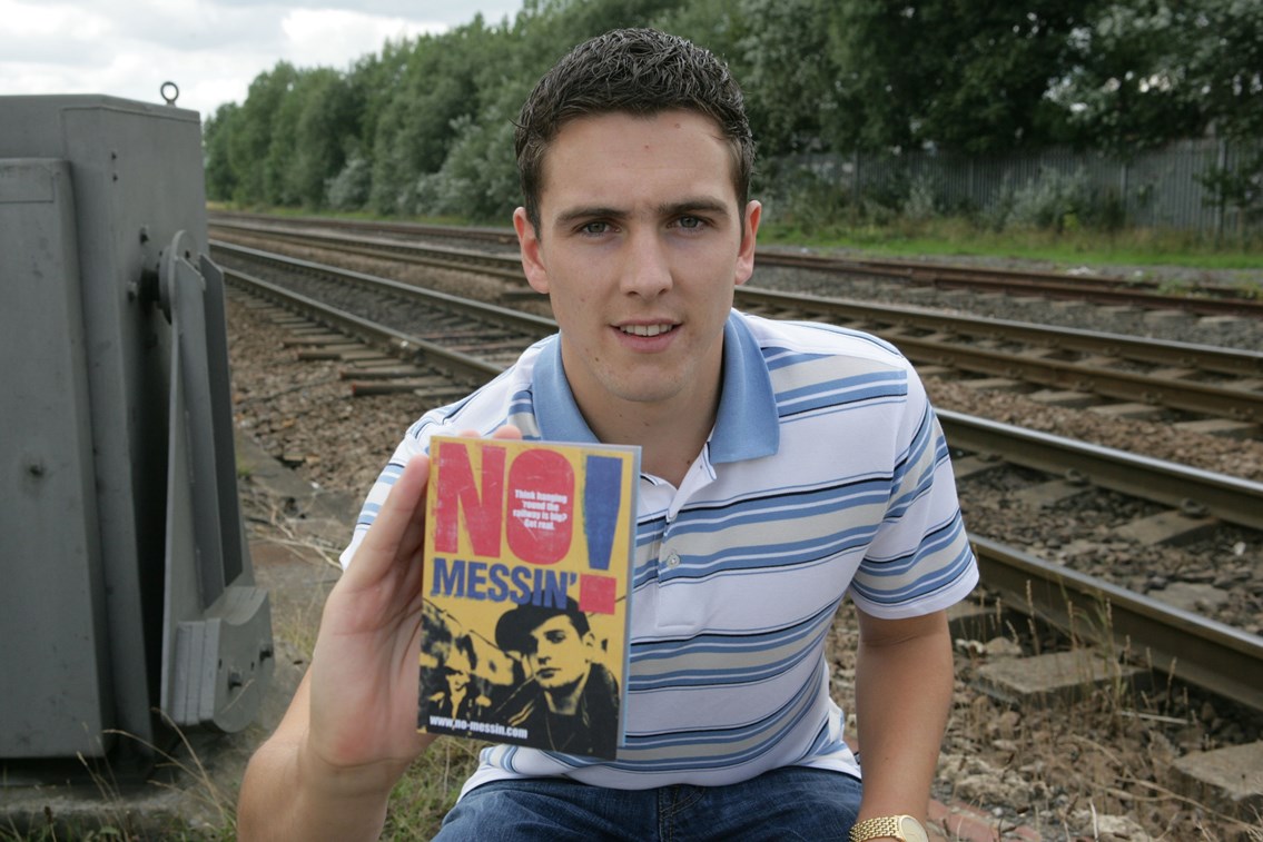 STEWART DOWNING SUPPORTS NETWORK RAIL’S NO MESSIN’! CAMPAIGN: Stewart Downing supports No Messin'!