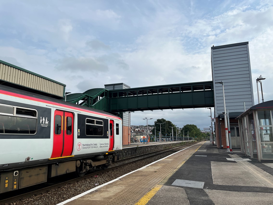 TfW train pulls up at Barry Station