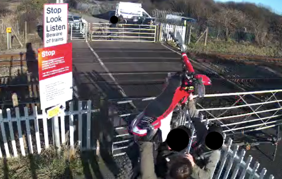 Heol-Y-Deliad LX misuse4