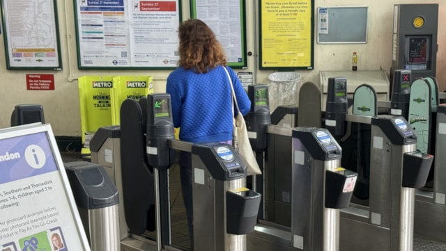 Peckham Rye passengers benefit from station improvements to tackle congestion and support future growth: Peckham Rye expanded gateline 1
