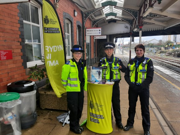 British Transport Police & North Wales Police holding engagement event with the public