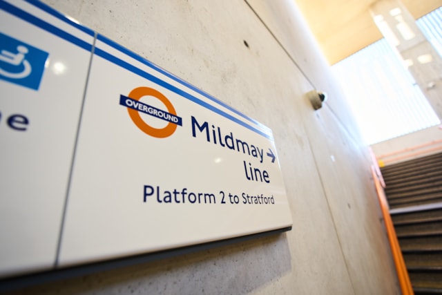 TfL Image - Direction sign at Hackney Wick station