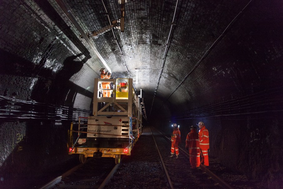 Three quarters of Network Rail’s orange army delivering iconic Severn Tunnel electrification project are from Wales 3