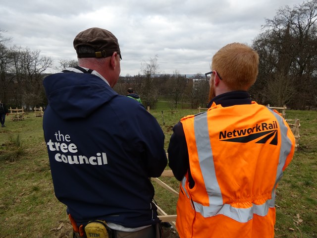 Network Rail joins Glasgow community groups to improve biodiversity: image00072