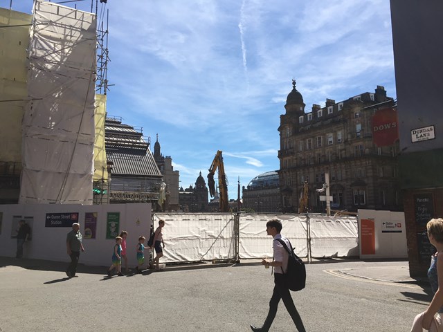 Passengers advised of changed access into Queen Street station: 28 June Dundas Lane 1