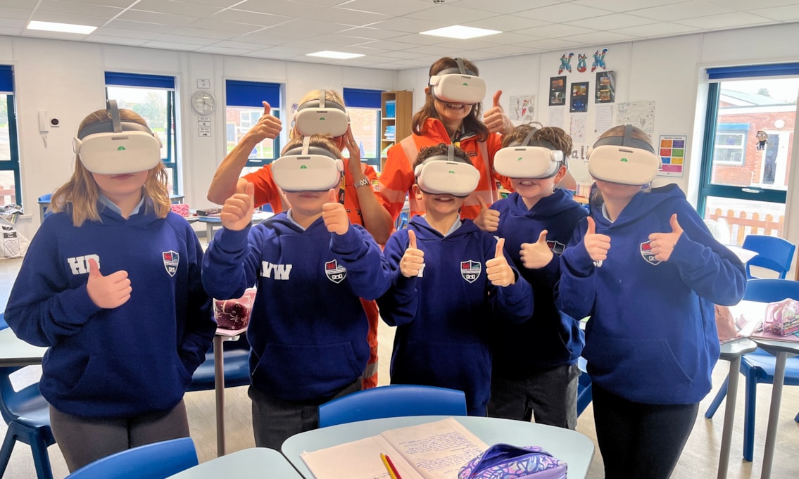 10-03-26 VR headsets Dinas Powys Primary presentation7