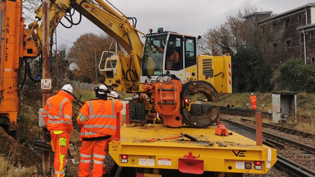 Network Rail set to reach major milestone of £116m reliability-boosting resignalling scheme with engineering work continuing this weekend in south west London: Windsor resignalling 2 (1)