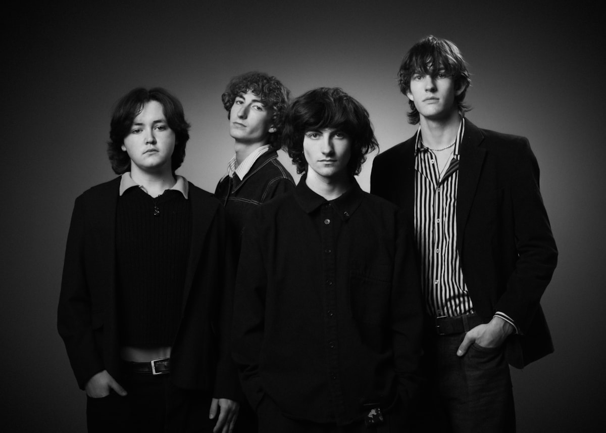 Borderline (Press WIR Theme) - Photo Credit Tom Grut