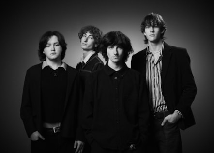 Borderline (Press WIR Theme) - Photo Credit Tom Grut