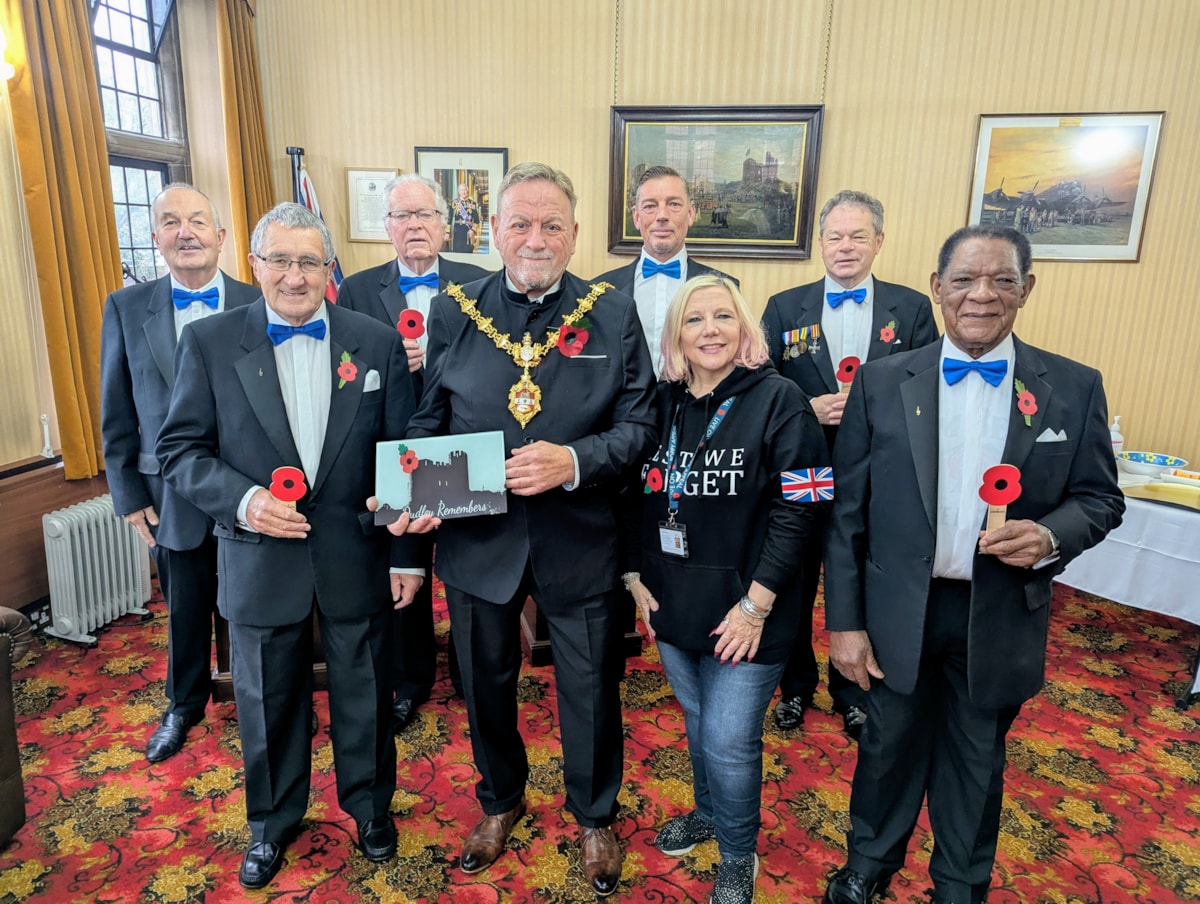 The Mayor of Dudley with The Gentleman Songsters