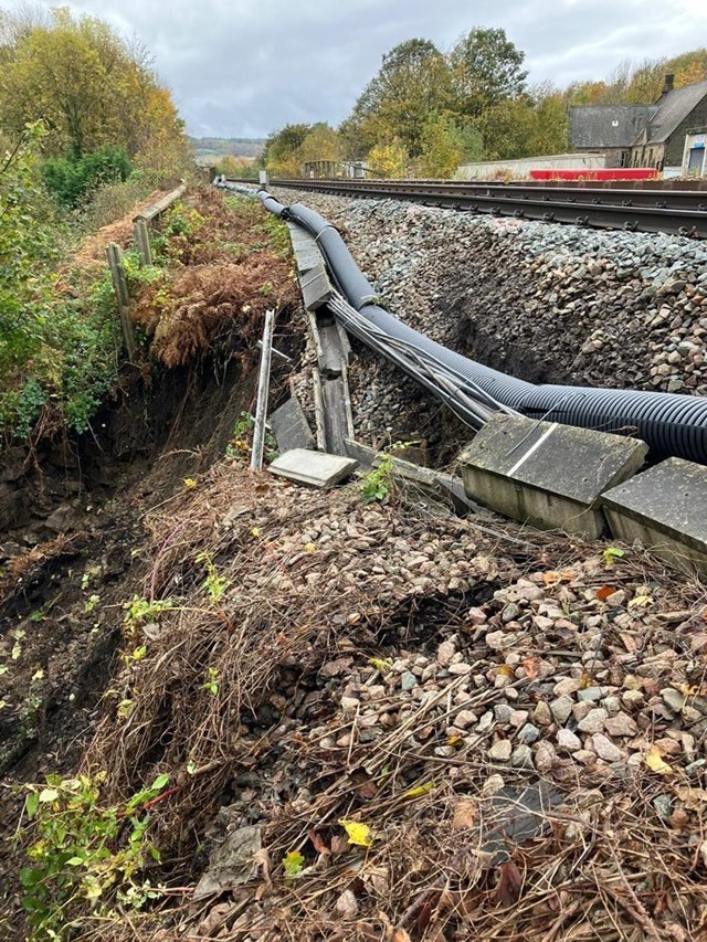 Suspected landslip causing delays to train services near Dewsbury, Network Rail